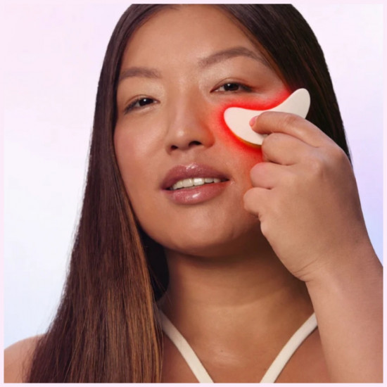 GLOV LunaEye LED eye patches with charging case