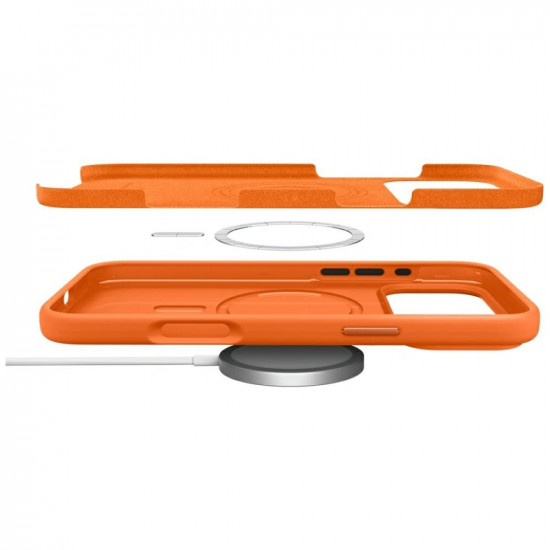 Spigen Silicone Fit MAG MagSafe case for iPhone 17 Pro Max orange Spigen Silicone Fit MAG MagSafe case for iPhone 17 Pro Max orange