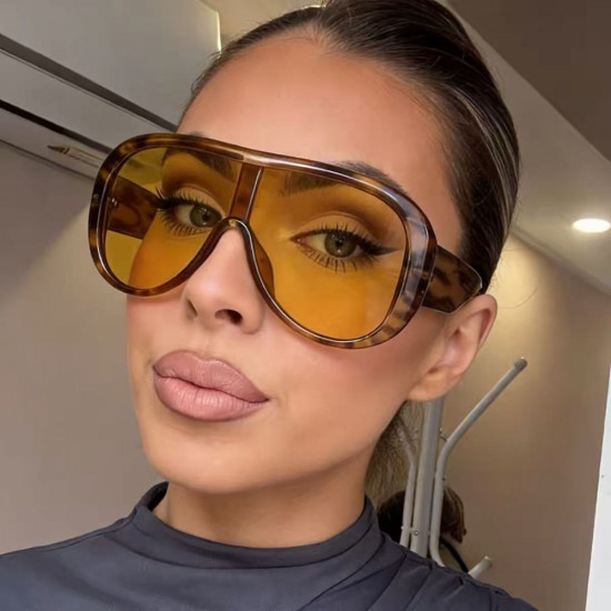 Techsuit Sunglasses (89337) for Women, Oversized Aviator, Glare free Vision, Bold Frame Lines Black Tea