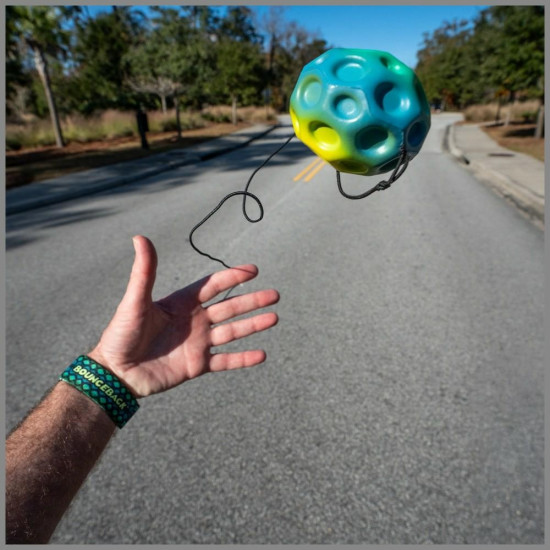 Waboba Gradient Bounceback Throwing Ball (Product available in several colors – colors shipped at ra